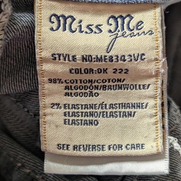 Miss Me Curvy Crop Jeans Bling Distressed Sz  31 (12-14) Lots Of Stretch - Picture 10 of 11